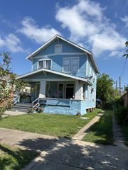 2514 Avenue M 2, Galveston, TX 77550