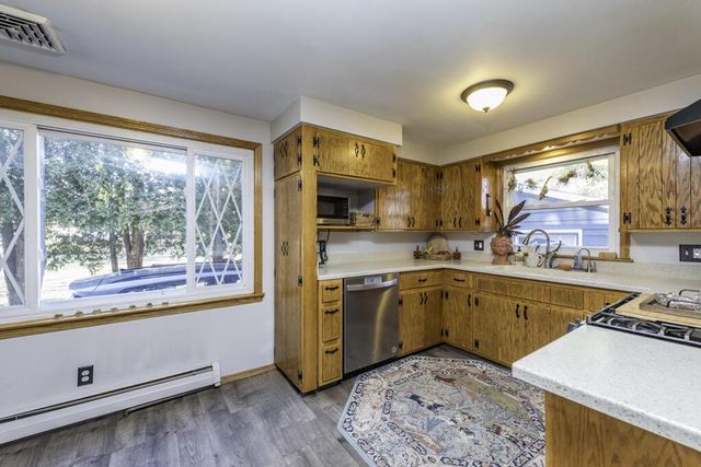 9705 8th AVENUE, Pleasant Prairie, WI 53158