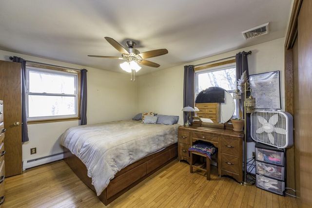 9705 8th AVENUE, Pleasant Prairie, WI 53158