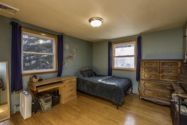 9705 8th AVENUE, Pleasant Prairie, WI 53158