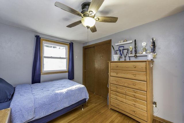 9705 8th AVENUE, Pleasant Prairie, WI 53158