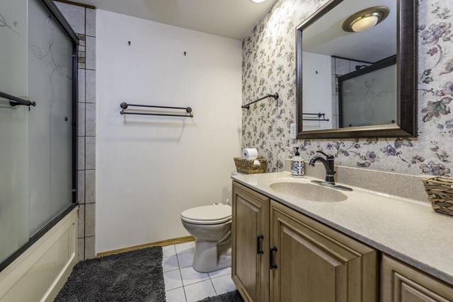 9705 8th AVENUE, Pleasant Prairie, WI 53158