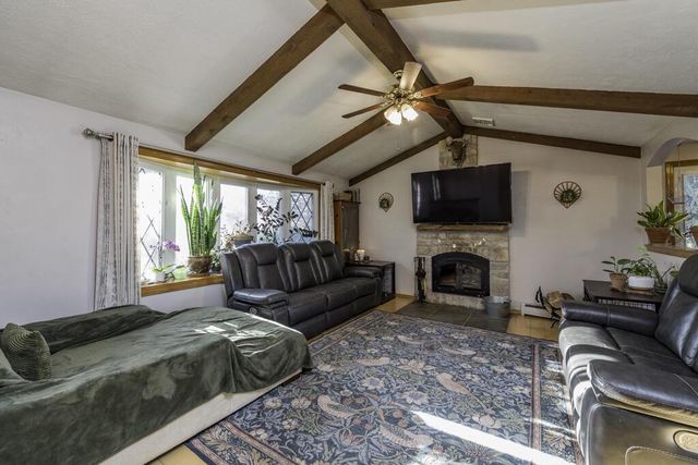 9705 8th AVENUE, Pleasant Prairie, WI 53158