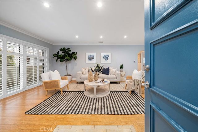 923 17th St 4, Santa Monica, CA 90403