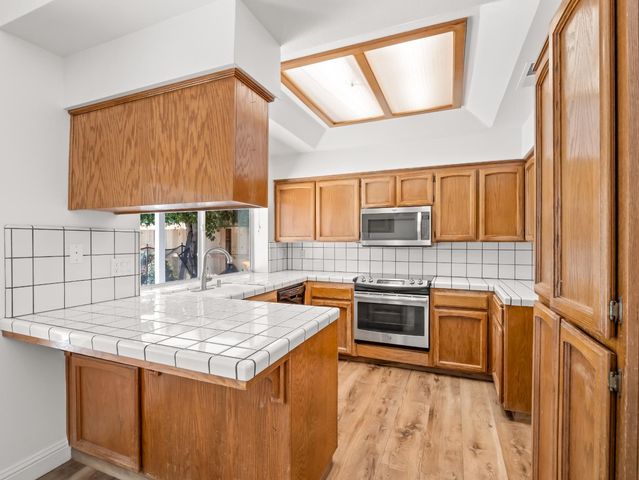 1587 E Trenton Avenue, Fresno, CA 93720