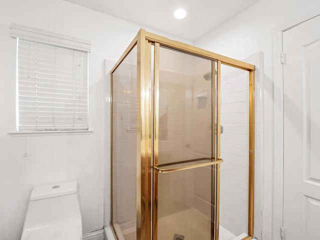 1587 E Trenton Avenue, Fresno, CA 93720