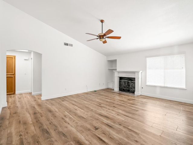 1587 E Trenton Avenue, Fresno, CA 93720