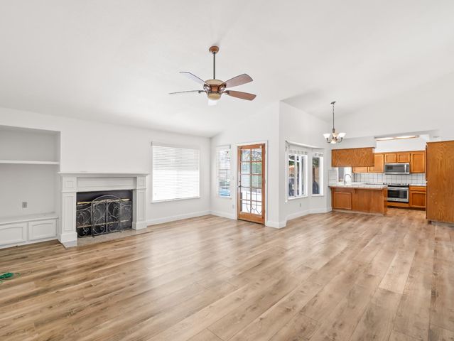 1587 E Trenton Avenue, Fresno, CA 93720