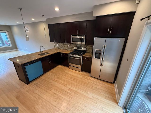 2547 TILTON ST, Philadelphia, PA 19125