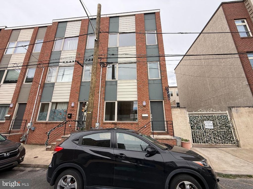 2547 TILTON ST, Philadelphia, PA 19125