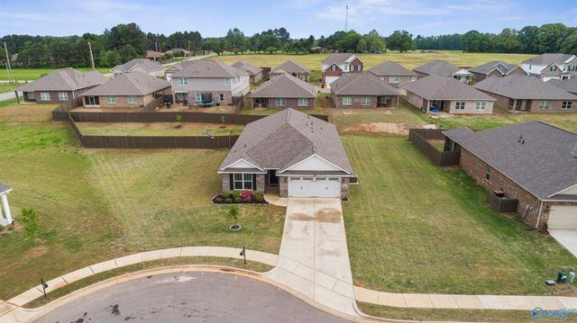 27227 Mckenna Drive, Athens, AL 35613