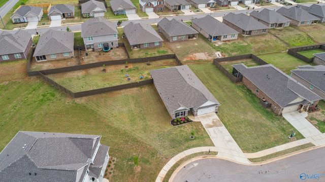27227 Mckenna Drive, Athens, AL 35613