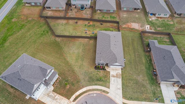 27227 Mckenna Drive, Athens, AL 35613