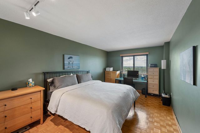 400 Groveland Avenue 1208, Minneapolis, MN 55403