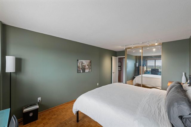 400 Groveland Avenue 1208, Minneapolis, MN 55403