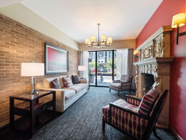 400 Groveland Avenue 1208, Minneapolis, MN 55403