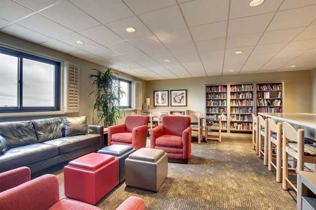 400 Groveland Avenue 1208, Minneapolis, MN 55403