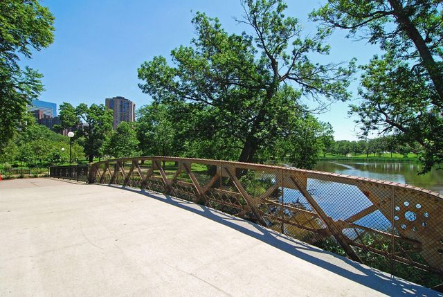 400 Groveland Avenue 1208, Minneapolis, MN 55403