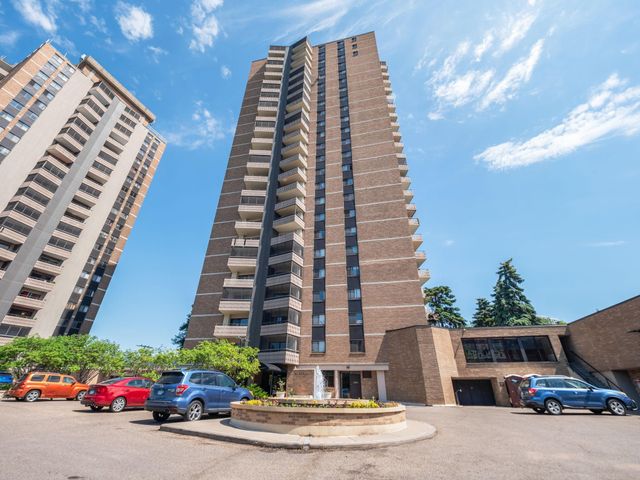 400 Groveland Avenue 1208, Minneapolis, MN 55403