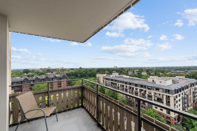 400 Groveland Avenue 1208, Minneapolis, MN 55403