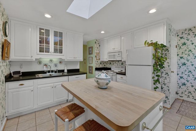 2519 COMMONWEALTH DR, Charlottesville, VA 22901