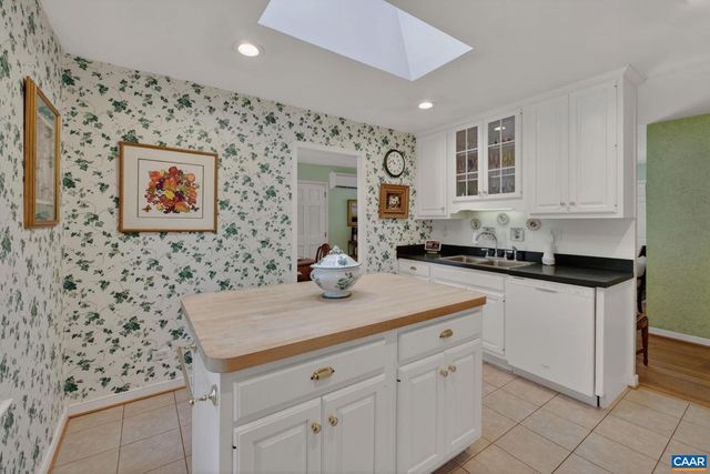 2519 COMMONWEALTH DR, Charlottesville, VA 22901