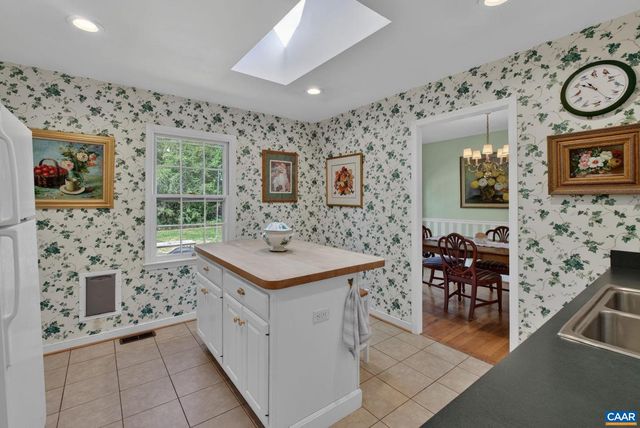 2519 COMMONWEALTH DR, Charlottesville, VA 22901