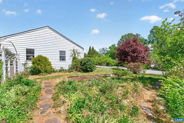 2519 COMMONWEALTH DR, Charlottesville, VA 22901