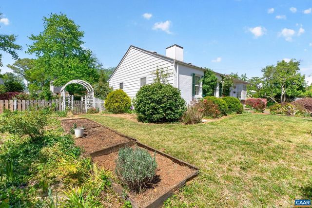 2519 COMMONWEALTH DR, Charlottesville, VA 22901