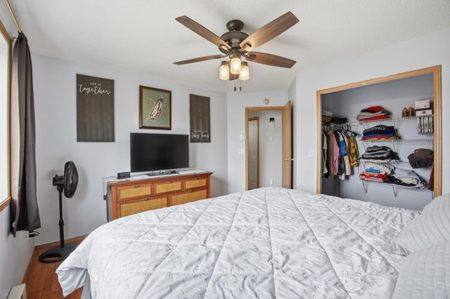 2218 59th Avenue S, Fargo, ND 58104