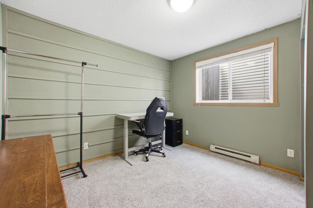 2218 59th Avenue S, Fargo, ND 58104