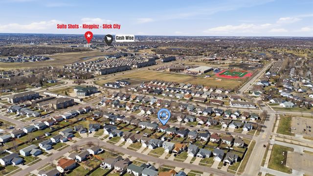 2218 59th Avenue S, Fargo, ND 58104