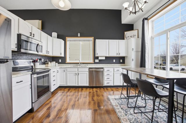 2218 59th Avenue S, Fargo, ND 58104