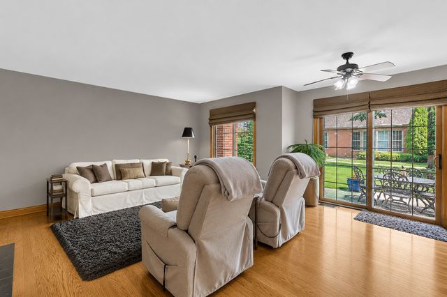 10911 Settlers Pond Court, Frankfort, IL 60423