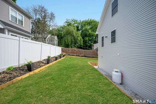 198 Castle Avenue, Fairfield, CT 06825