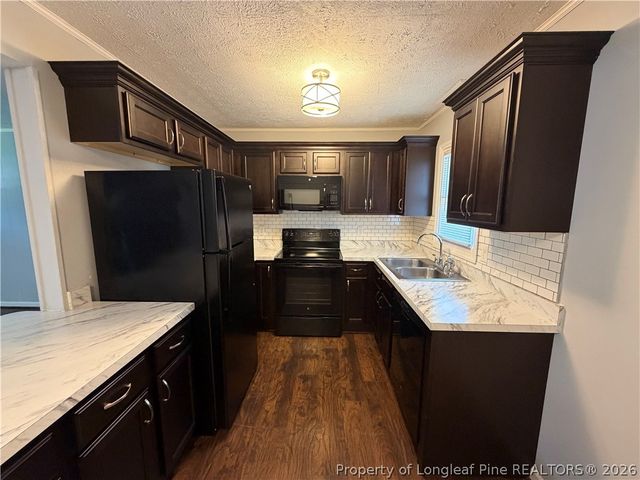 2296 Ridge Manor Drive, Fayetteville, NC 28306