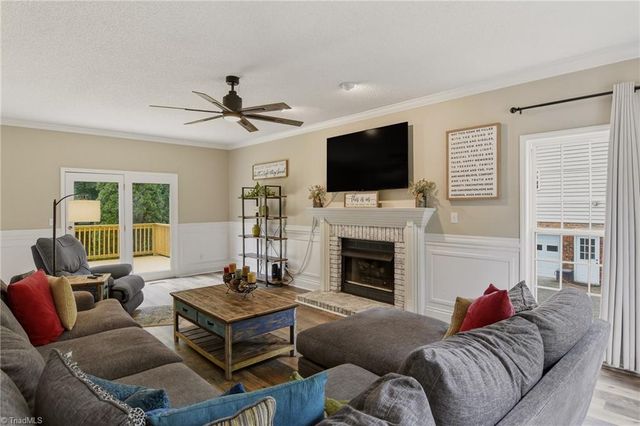 1733 Abbottsford Drive, Kernersville, NC 27284