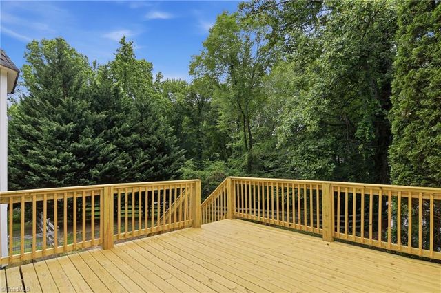 1733 Abbottsford Drive, Kernersville, NC 27284
