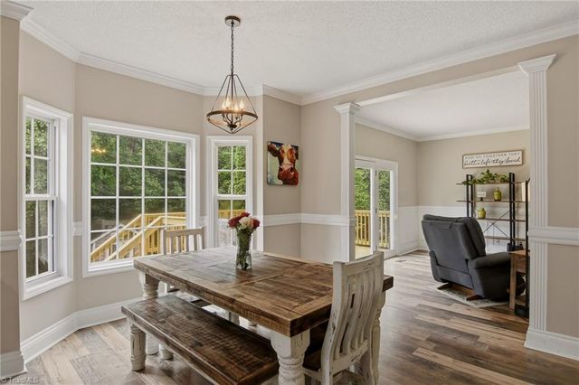 1733 Abbottsford Drive, Kernersville, NC 27284