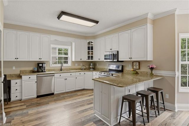 1733 Abbottsford Drive, Kernersville, NC 27284