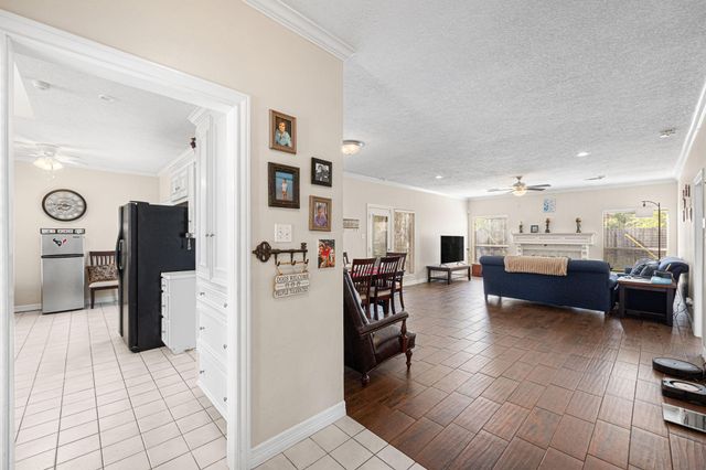 7202 N Fawn River Circle, Spring, TX 77379