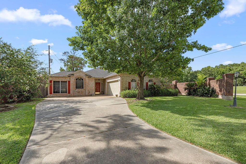 7202 N Fawn River Circle, Spring, TX 77379
