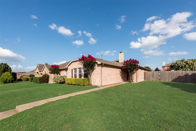 227 Deerfield Court, Cedar Hill, TX 75104