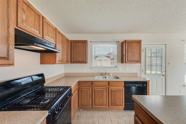 227 Deerfield Court, Cedar Hill, TX 75104