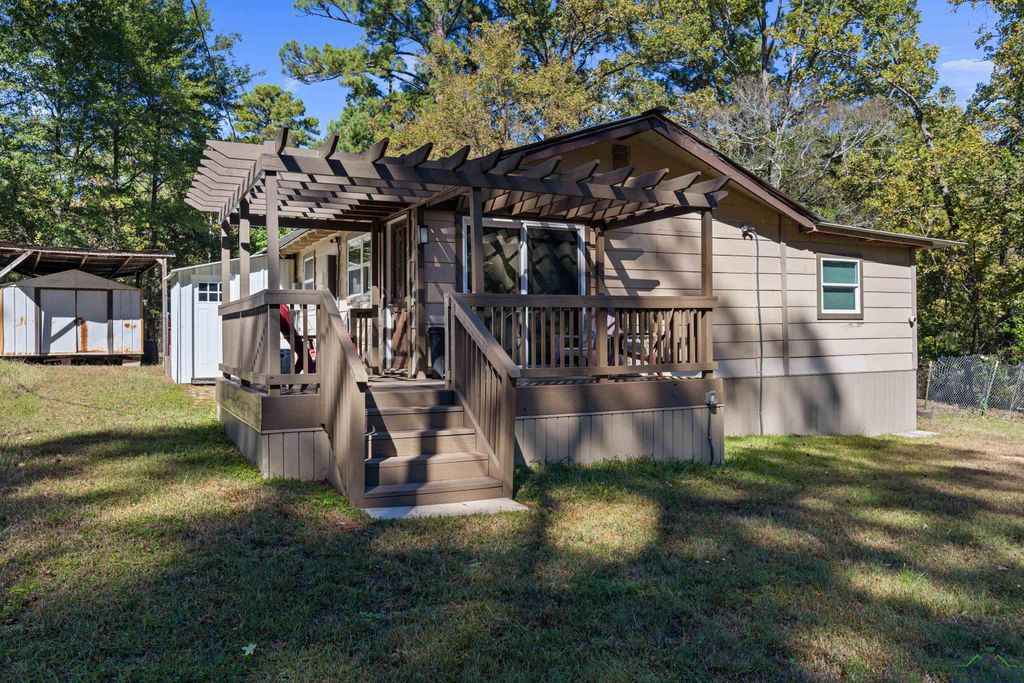 139 Fairlane, Ore City, TX 75683