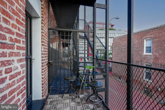 147 R ST NE #8, Washington, DC 20002