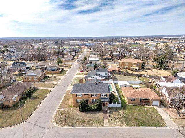 1002 Jefferson Place, Shawnee, OK 74801