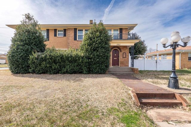 1002 Jefferson Place, Shawnee, OK 74801