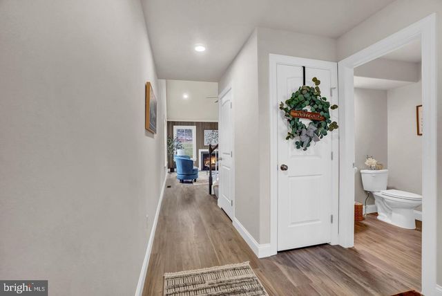 19 ELI DR, York, PA 17404