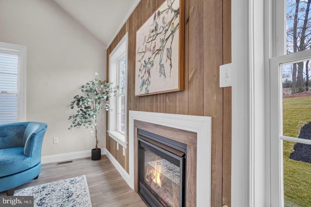 19 ELI DR, York, PA 17404